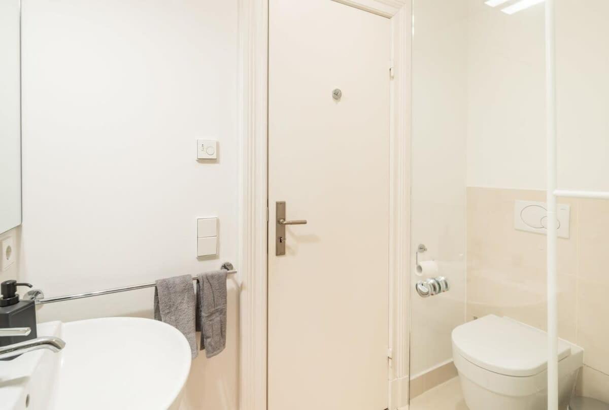 Modern Near Aussenalster Apartment *