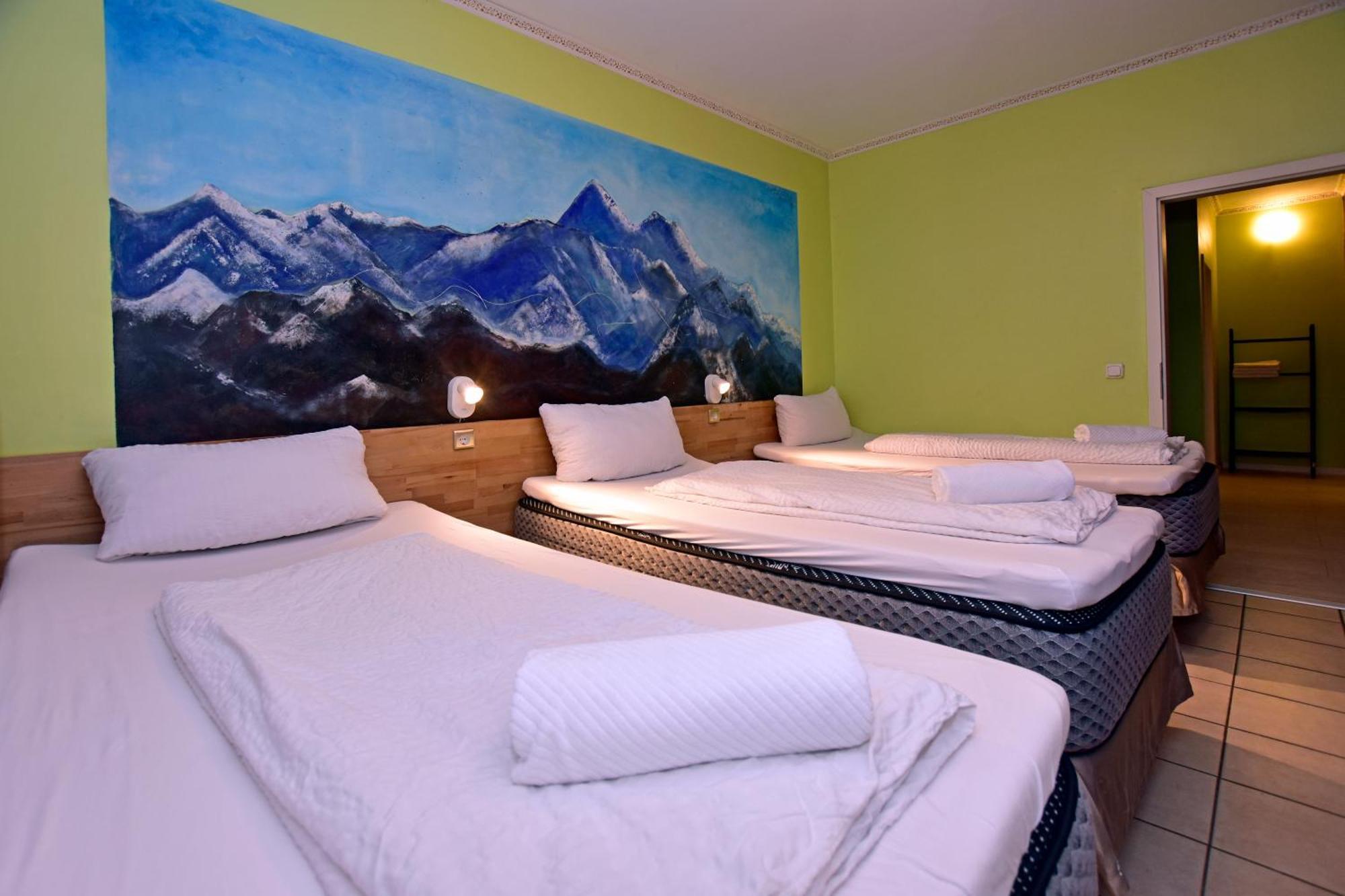 Ambiente By Next Hotel 2*