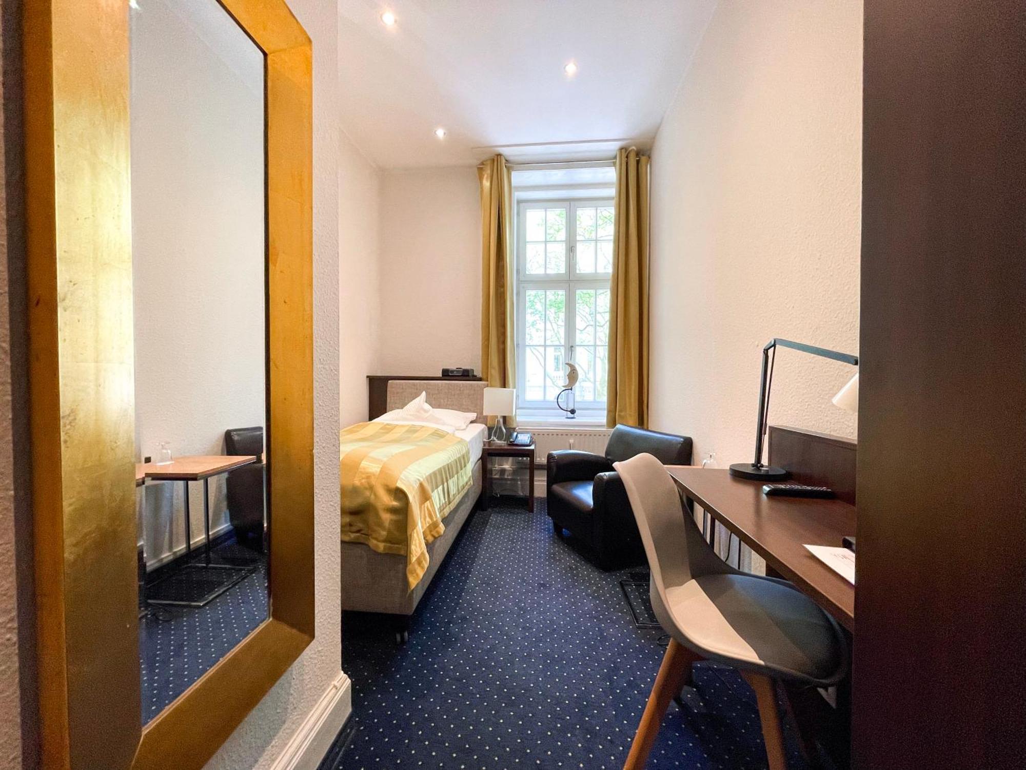 Hotel Wagner Im Dammtorpalais 3*