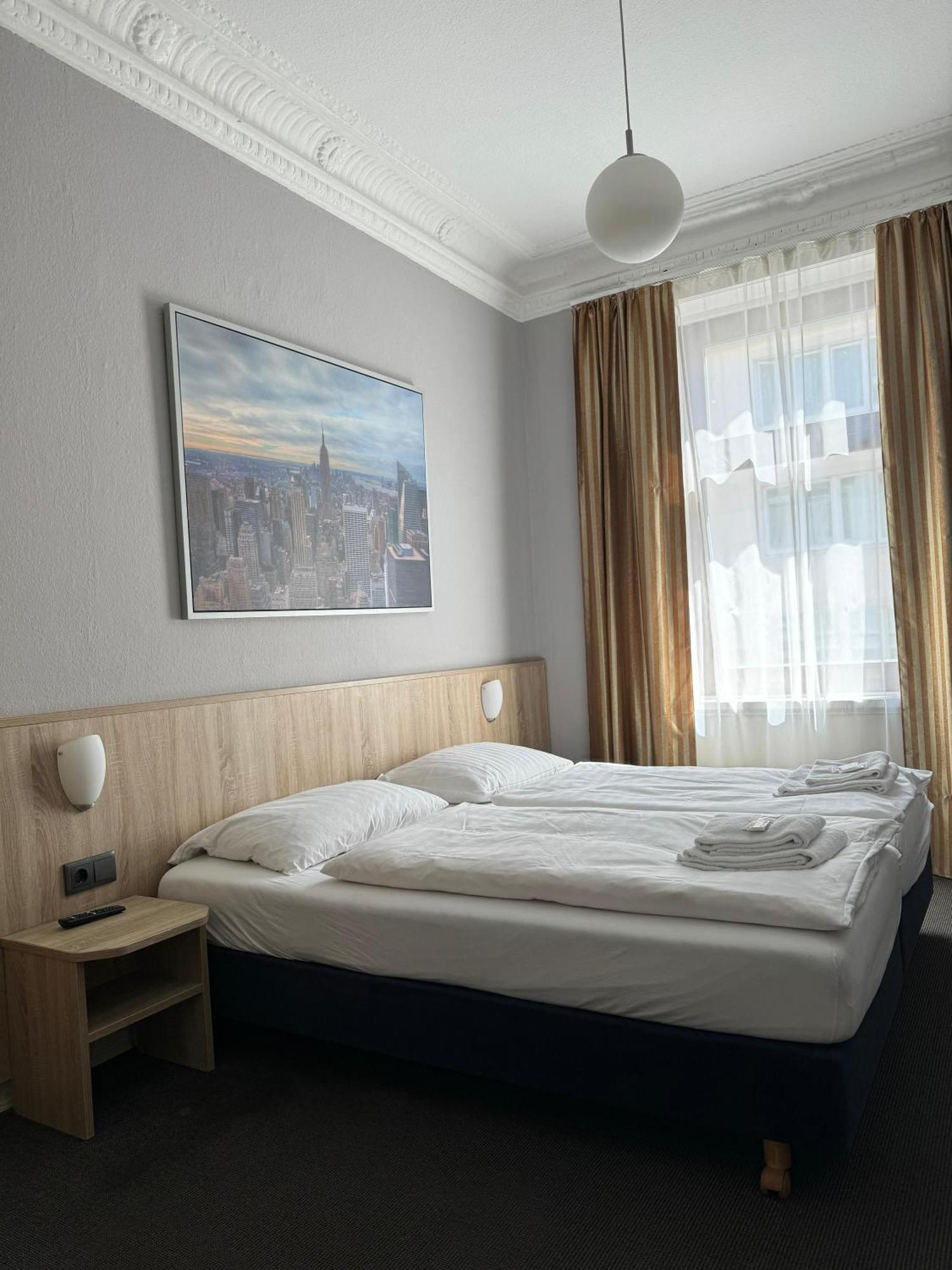 Kieler Hof Hotel 2*