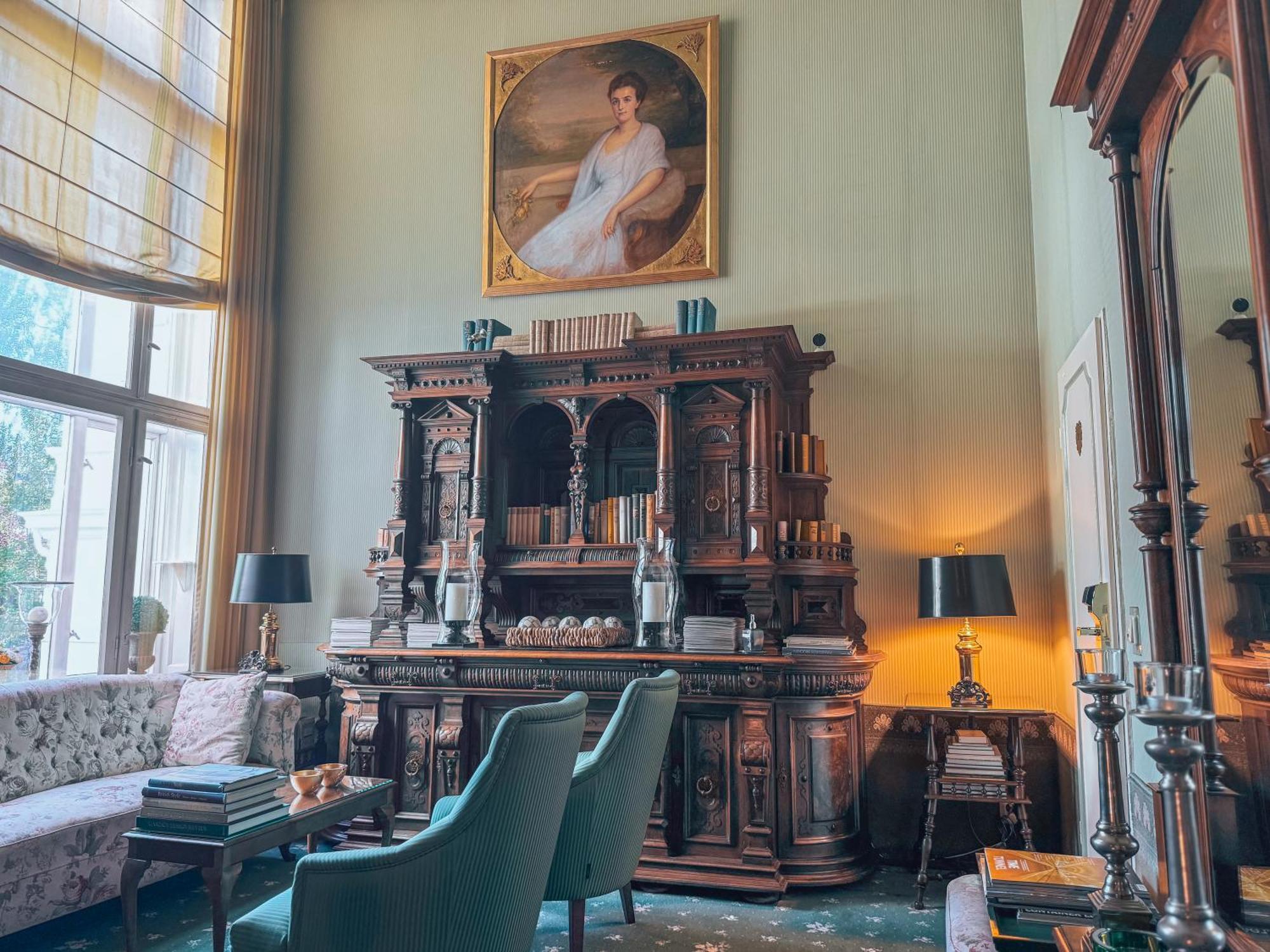 Hotel Mittelweg 3*