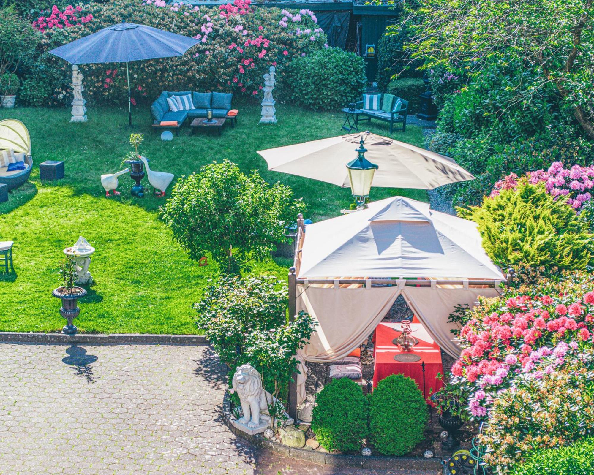 Hotel Mittelweg 3*