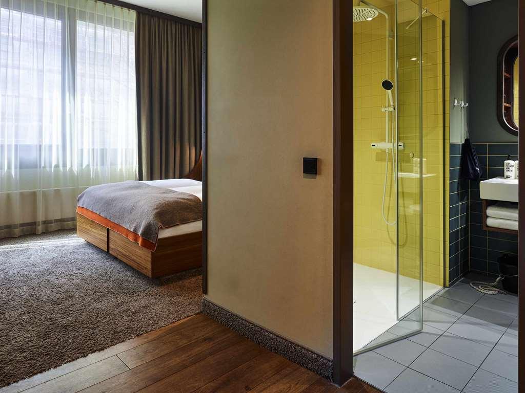 Hotel 25hours Hafencity 4*