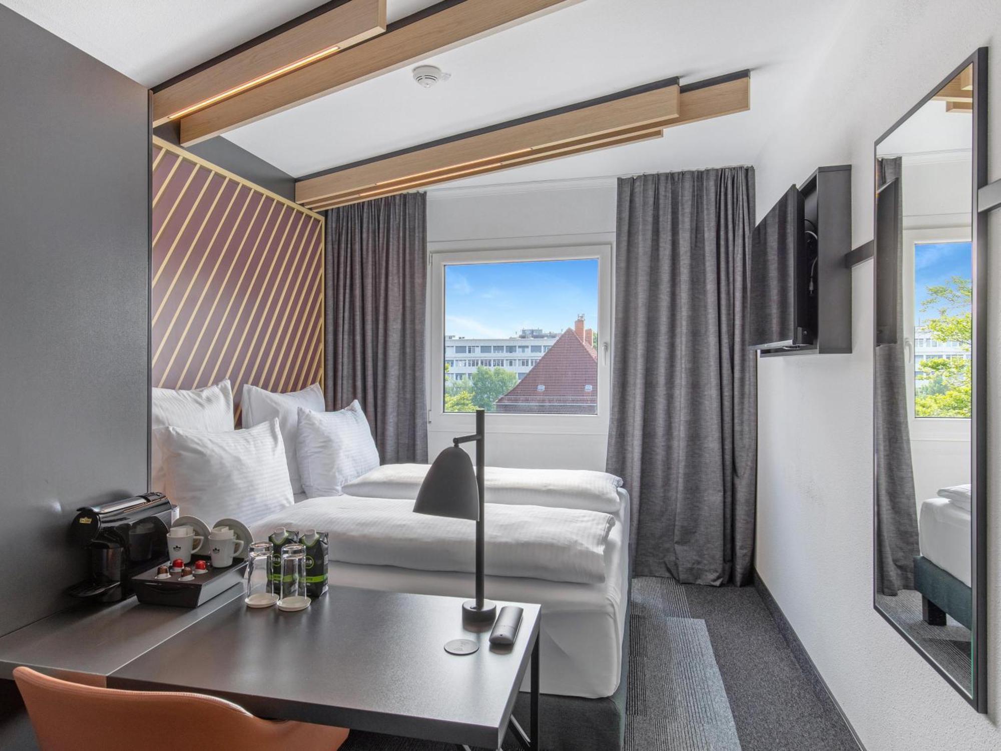 Hotel Hamburg-airport 3*