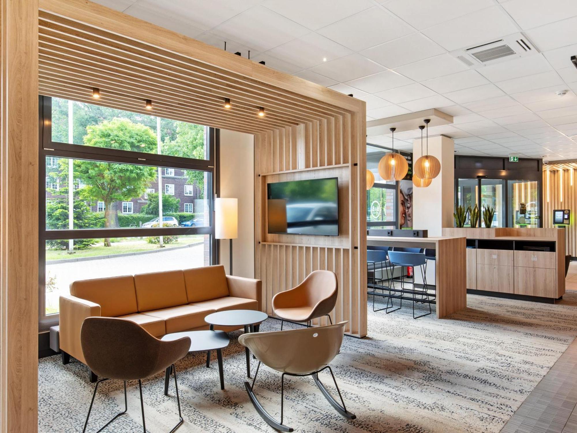 Ibis Airport Hotel 3*
