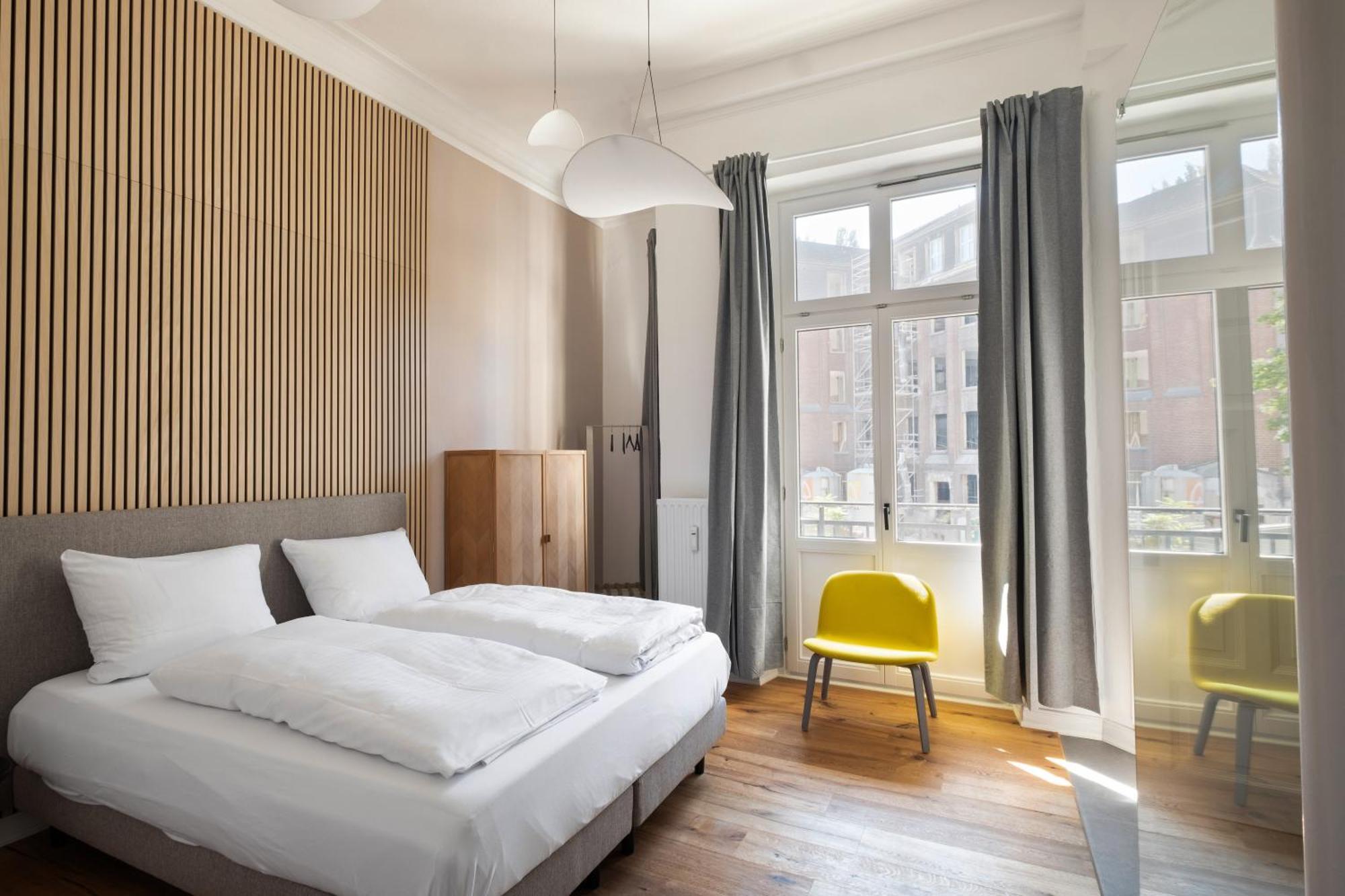 Park Lane Apartment