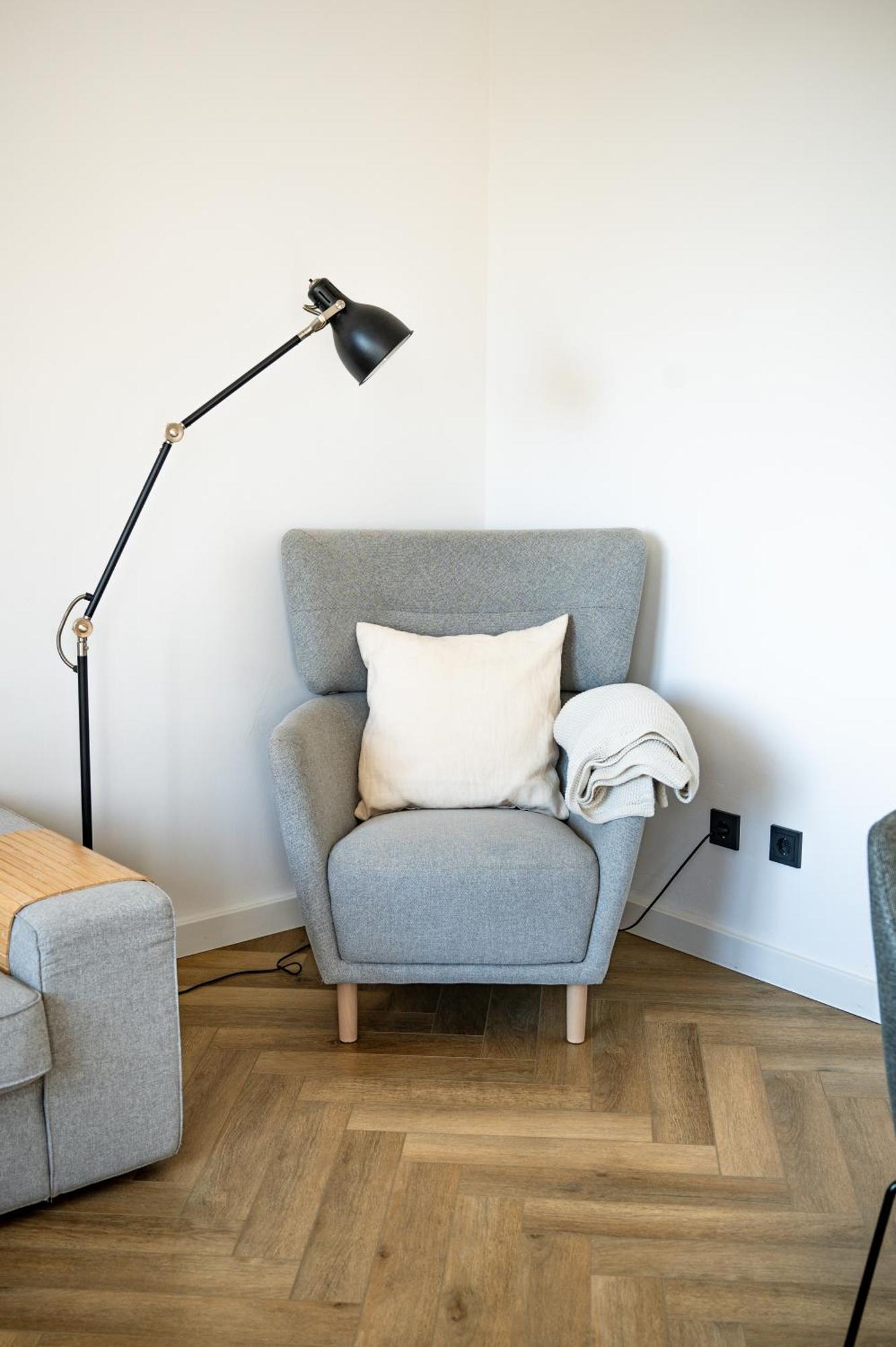 Apartment Airport Fuer 4 - Smart Tv - Kueche - Echarger *