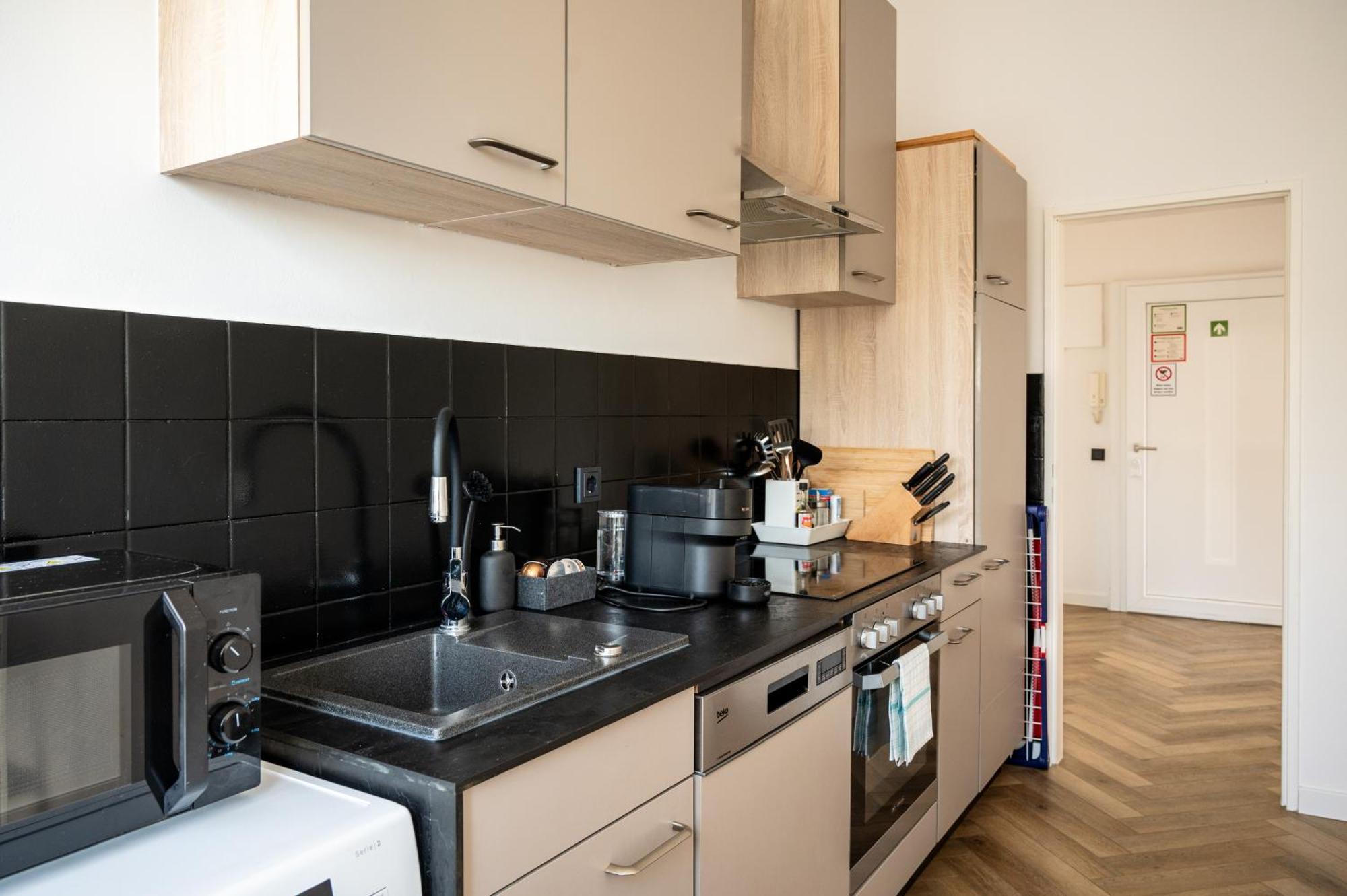 Airport Fuer 4 - Smart Tv - Kueche - Echarger Apartment