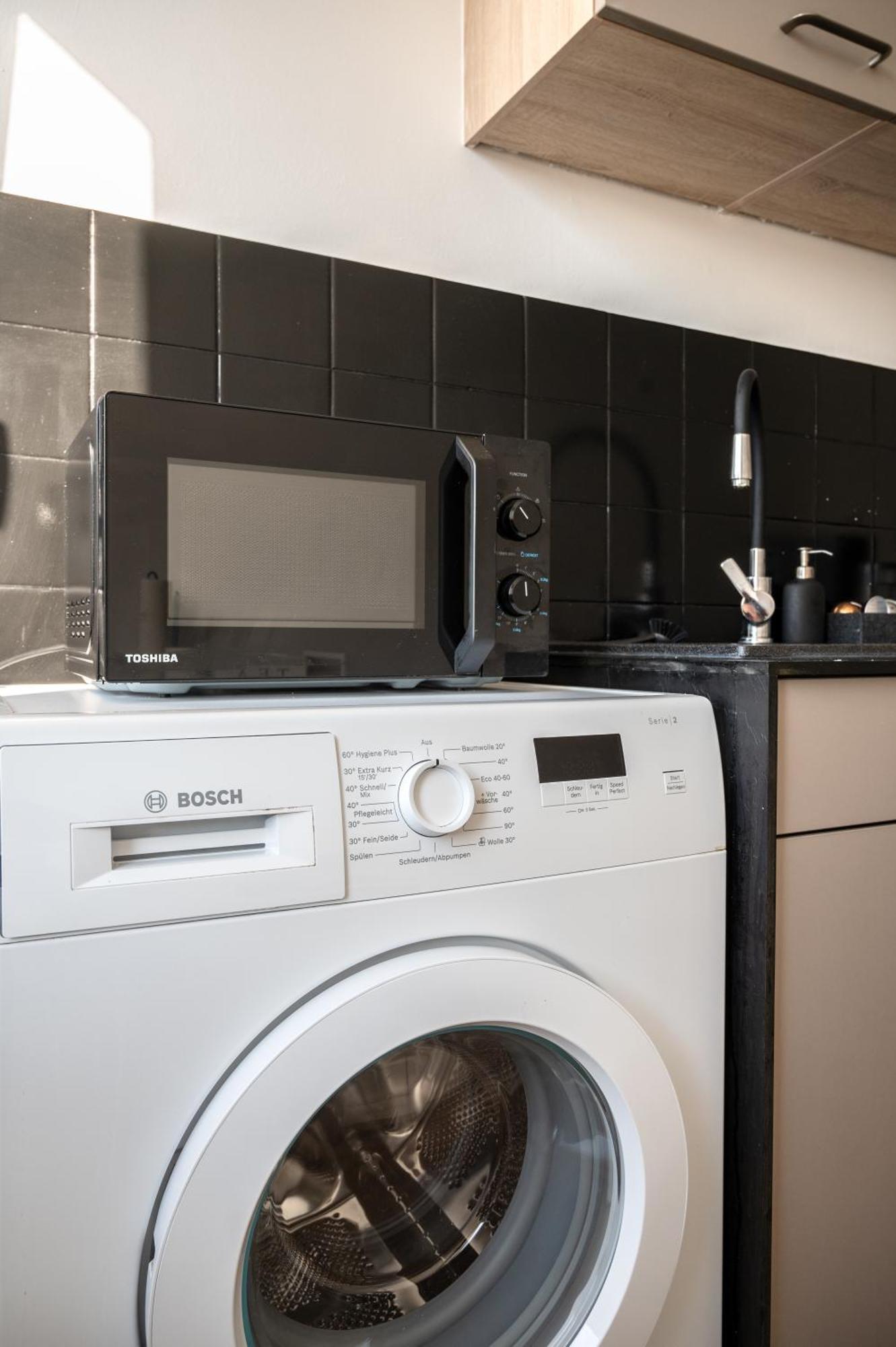 Apartment Airport Fuer 4 - Smart Tv - Kueche - Echarger