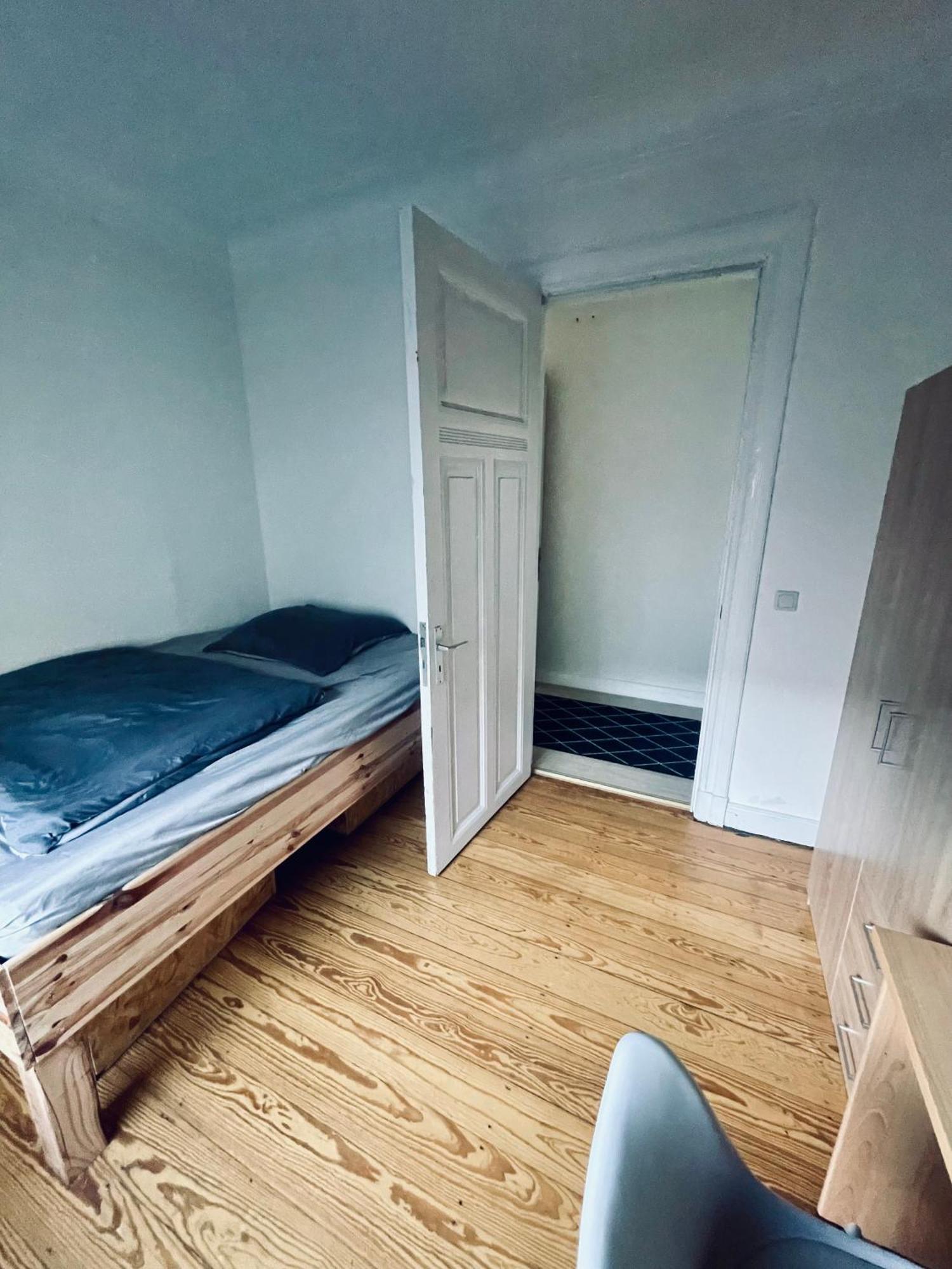 Wohnen Im Herzen Von St Pauli - Gaestezimmer In Geteilter Hamborg