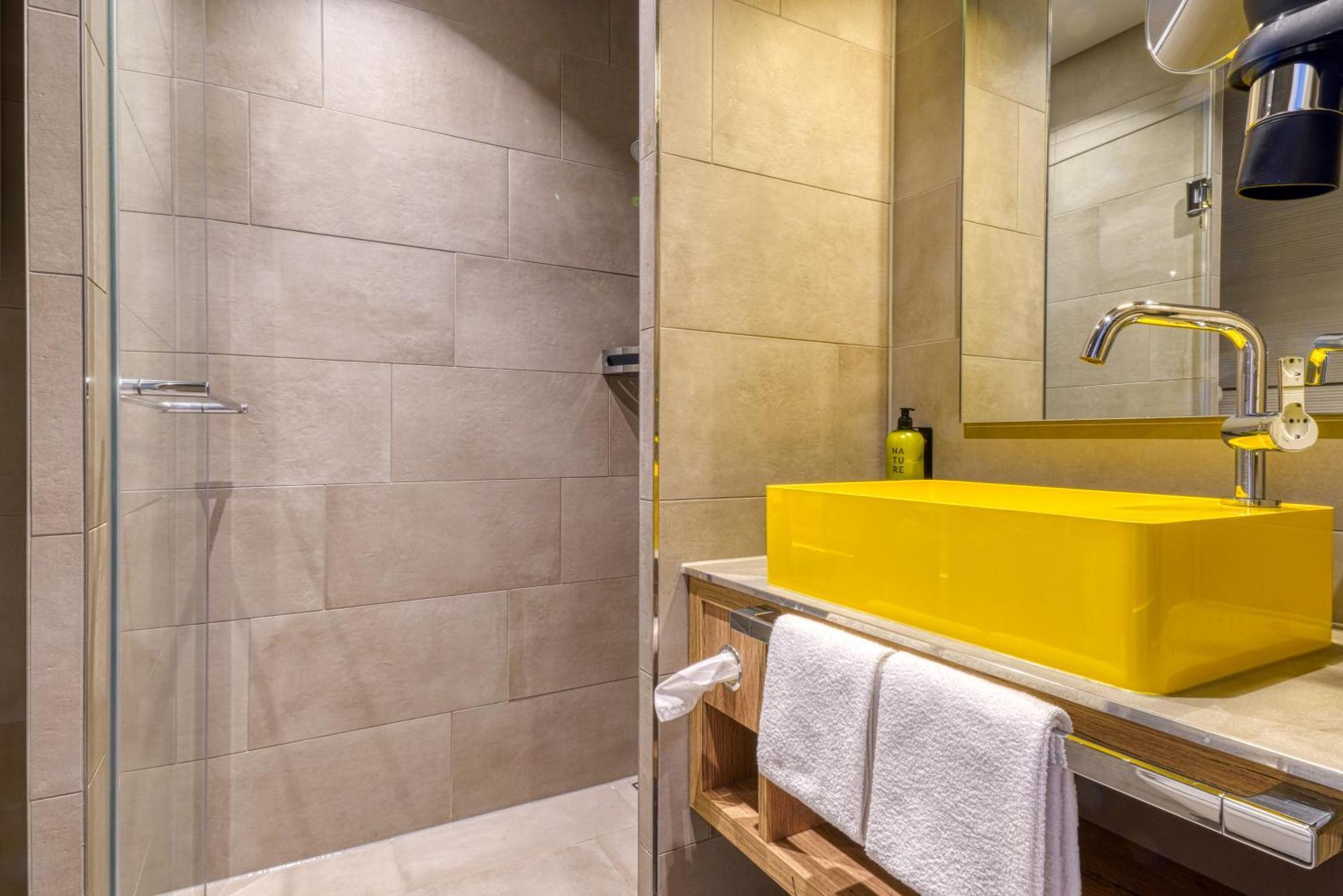 Ninetynine Bergedorf 3*