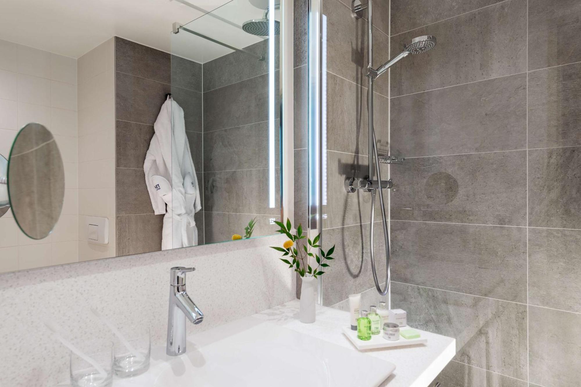 Nh Altona Hotel