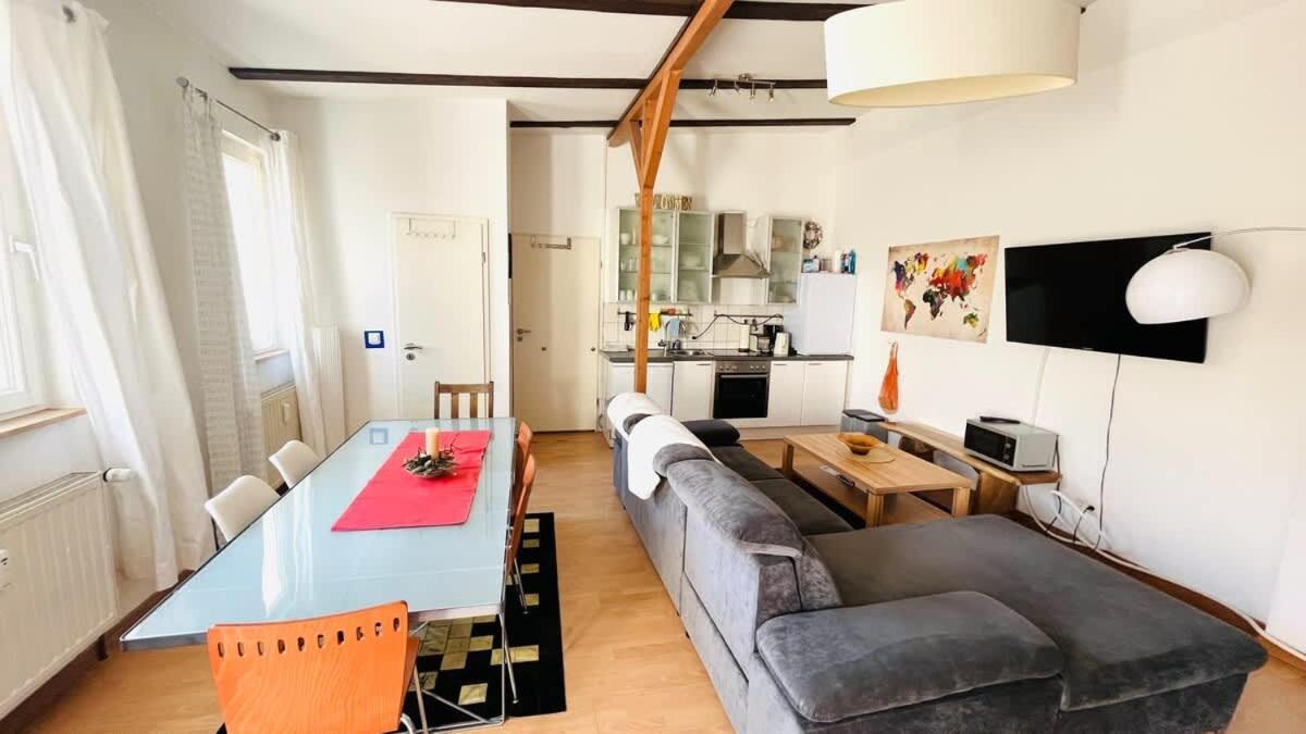 Loft Moin Near Ndr Uke Zoo