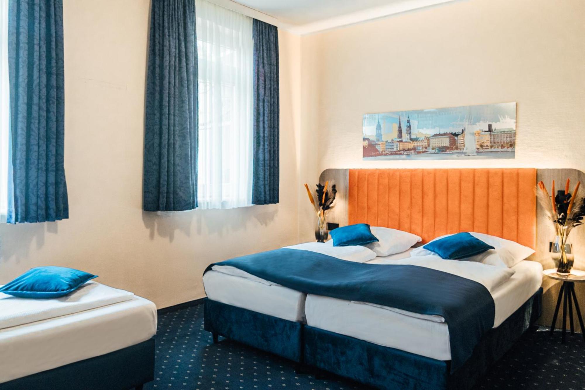 Commerz Hotel