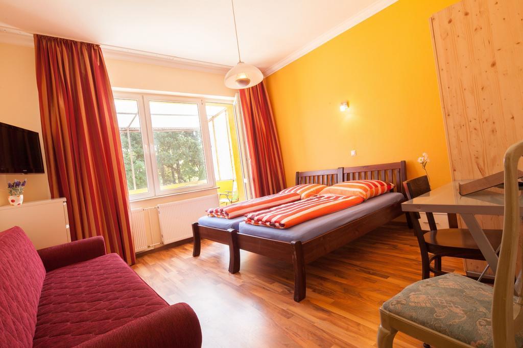Marco Polo Guest house 2*