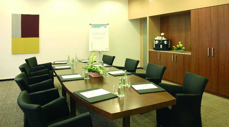 Nh Altona Hotel 4*