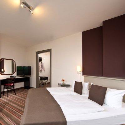 Leonardo Airport 3*
