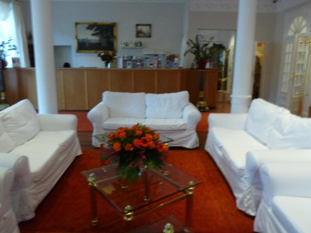 Commodore Hotel 3*