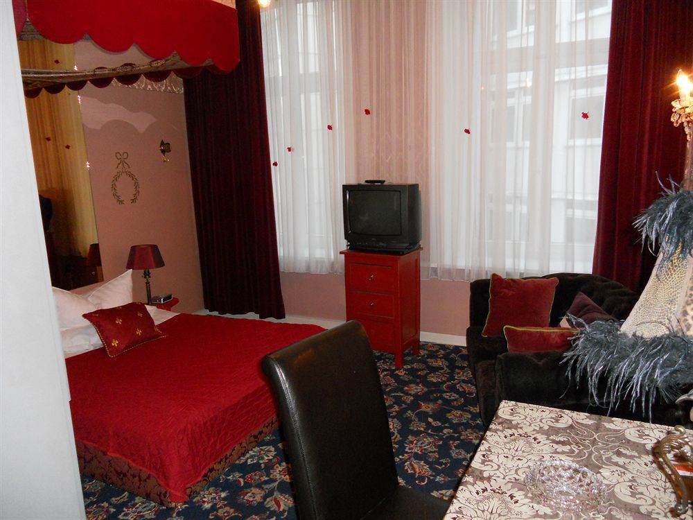 Village Hotel 3*