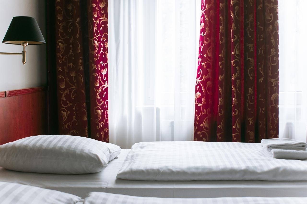 Altona Hotel