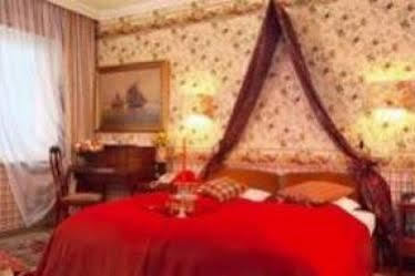 Mittelweg Hotel 3*