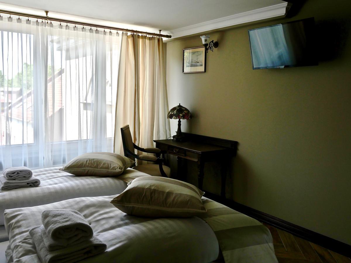 Hotel Altona 2*
