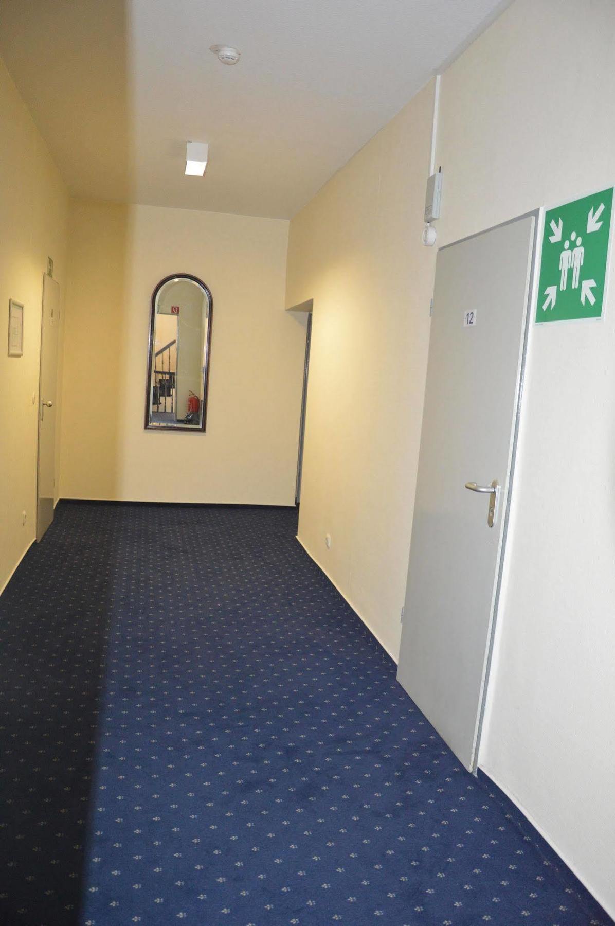 Commerz Hotel
