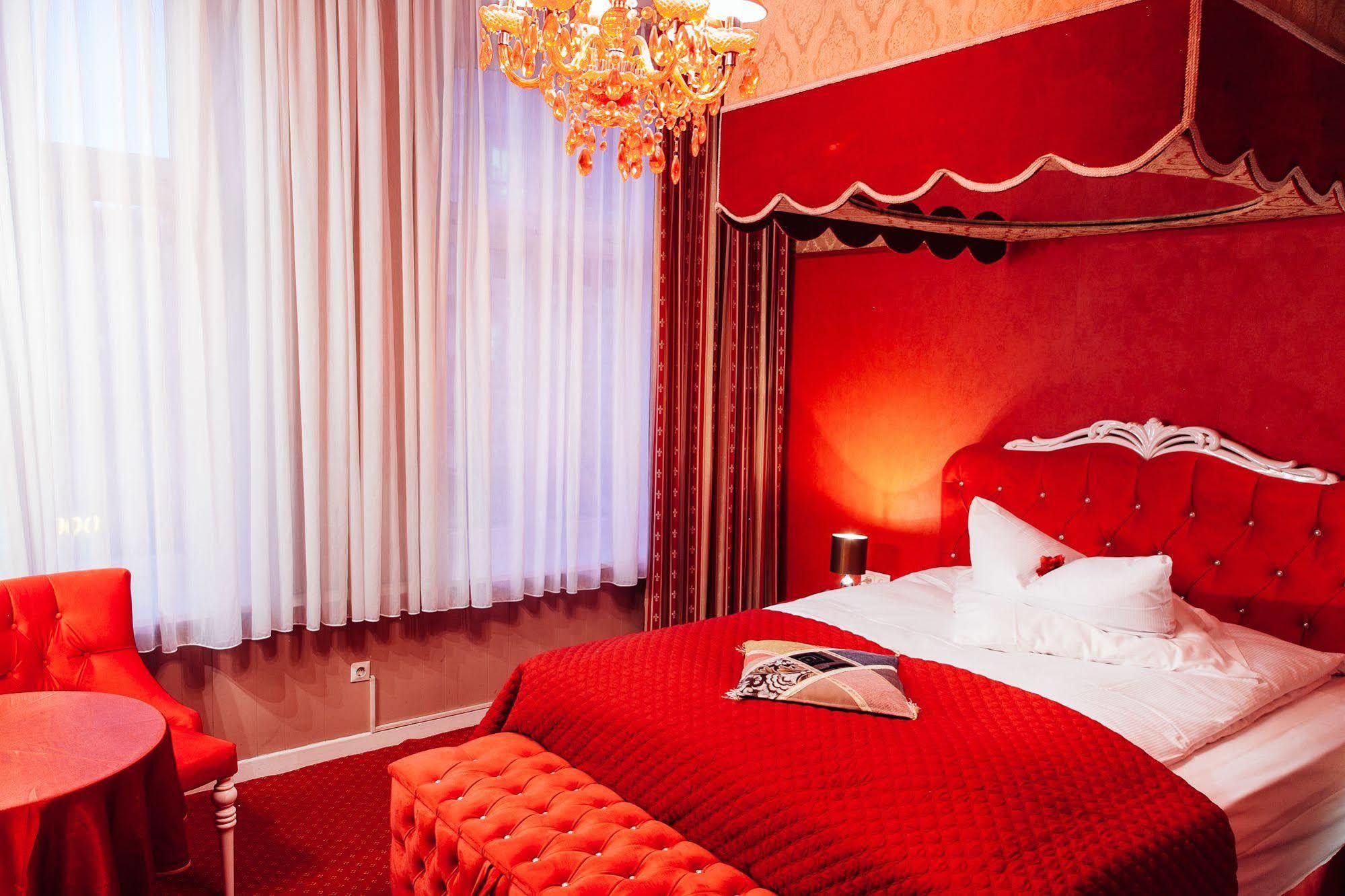 Hotel Village 3*