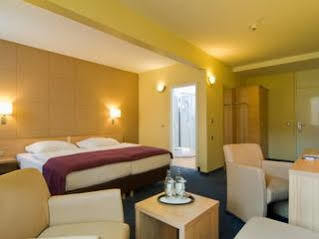 Ghotel & Living