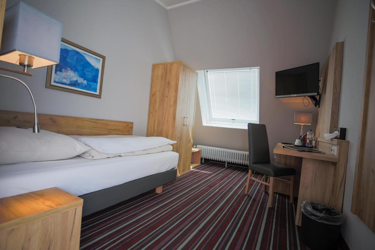 Hotel Suederelbe 3*