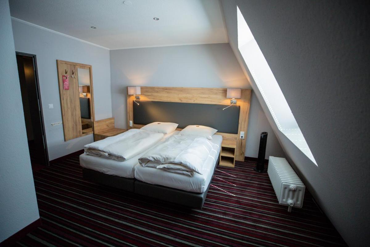 Hotel Suederelbe 3*