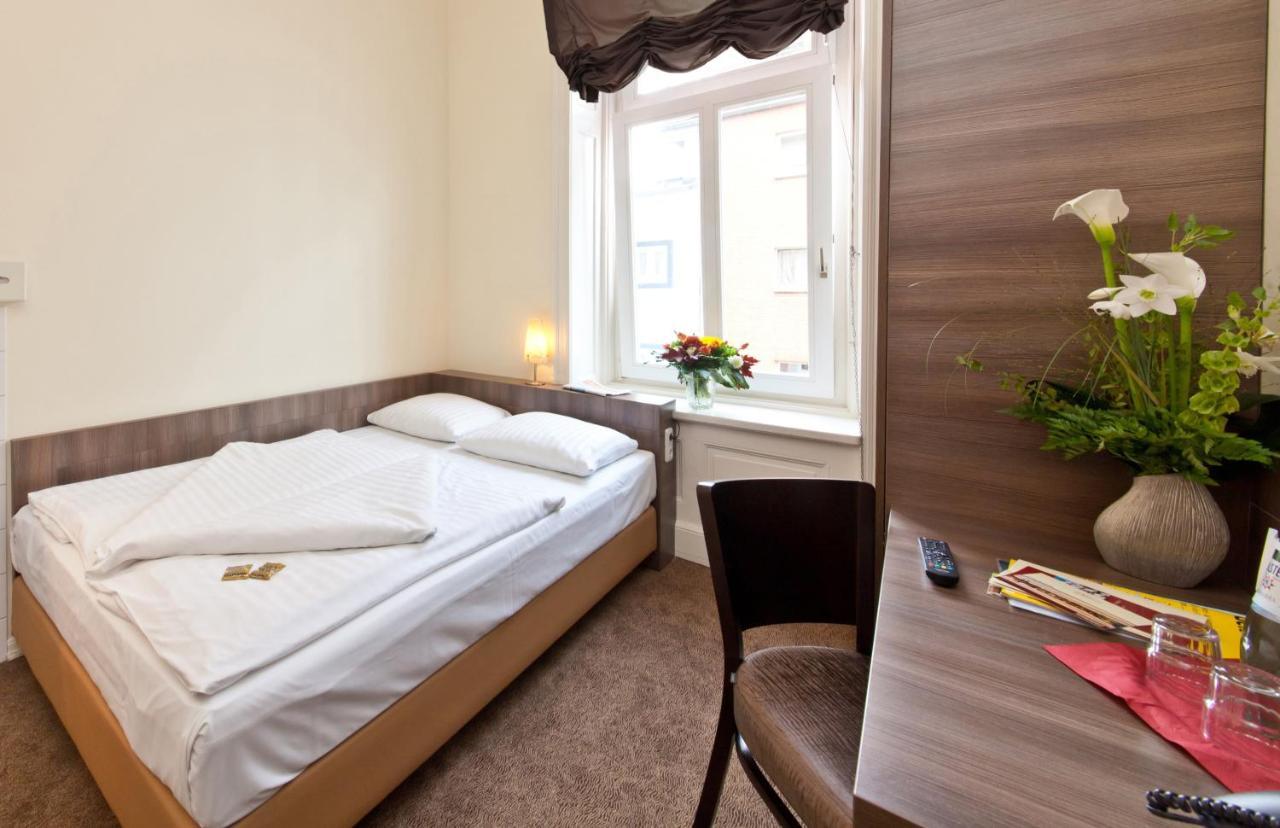 Königshof 3* Hamburg