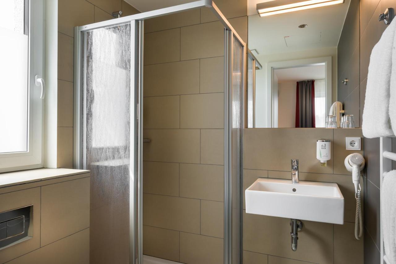 Signature East Aparthotel 3*