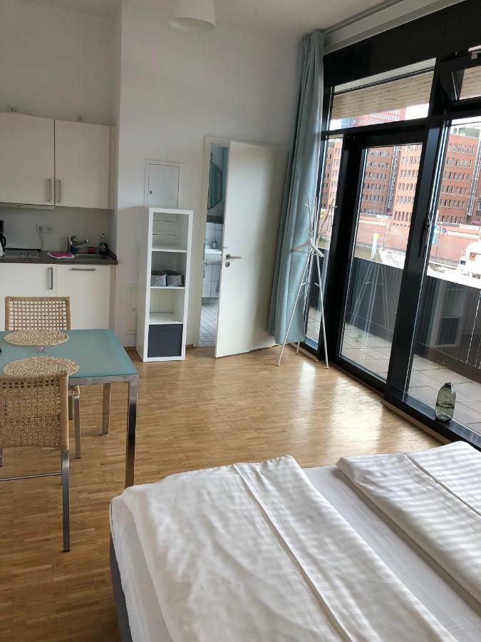Aparthotel Elbapartments Am Kaiserkai 3*