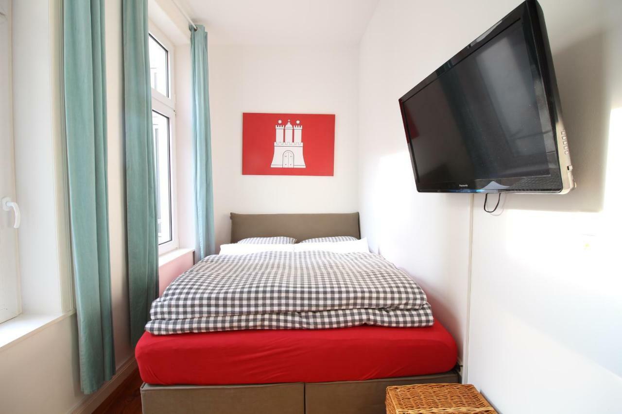 Exclusive Station Apartment