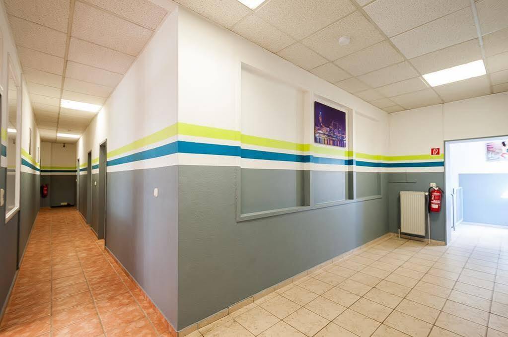 K 357 - Staffboarding - Personal- Und Monteurzimmervermietung Und Vermittlung In Und Umgebung Hostel