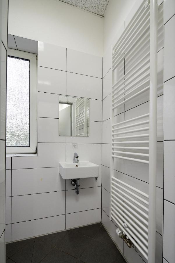 K 357 - Staffboarding - Personal- Und Monteurzimmervermietung Und Vermittlung In Und Umgebung Hostel Hamburg-Harburg