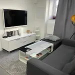 Kastanienallee 7