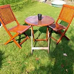 2-Zimmer-Ferienwohnung mit neuer Küche, Netflix, Garten und Laufband