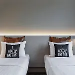 Moxy Hamburg City