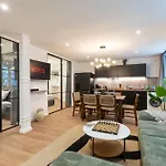 Urban Wave Apartment II