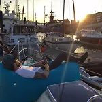 Yacht \