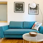 Sehr Schoene, Grosse Wohnung Im Reiherstiegviertel
