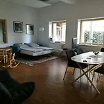 Sehr Schoene, Grosse Wohnung Im Reiherstiegviertel