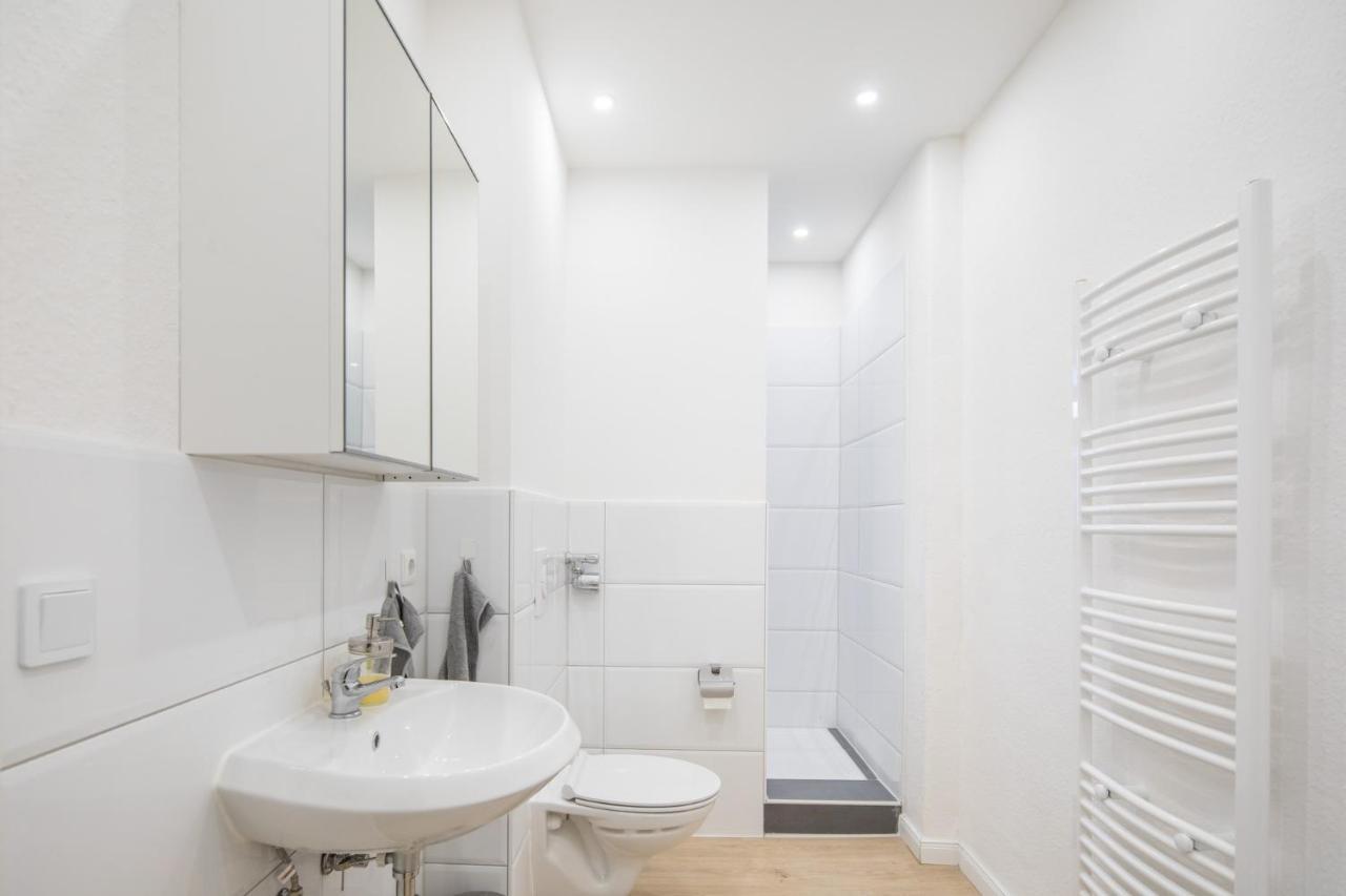 Spacious 2 Bedroom Close To Stadtpark * Hamburg