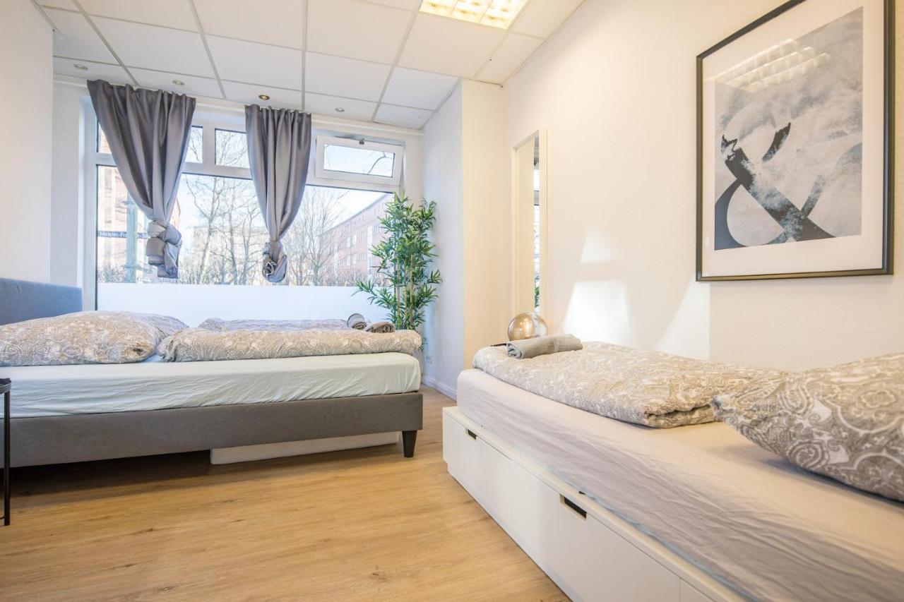 Spacious 2 Bedroom Close To Stadtpark Apartment Hamburg