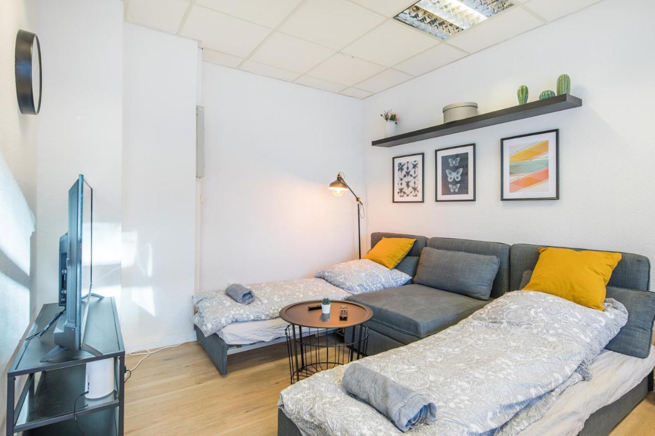 Spacious 2 Bedroom Close To Stadtpark