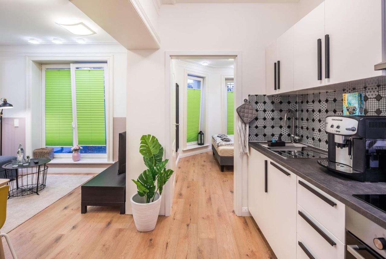Stylish & Cosy Next To The U-bahn Apartment