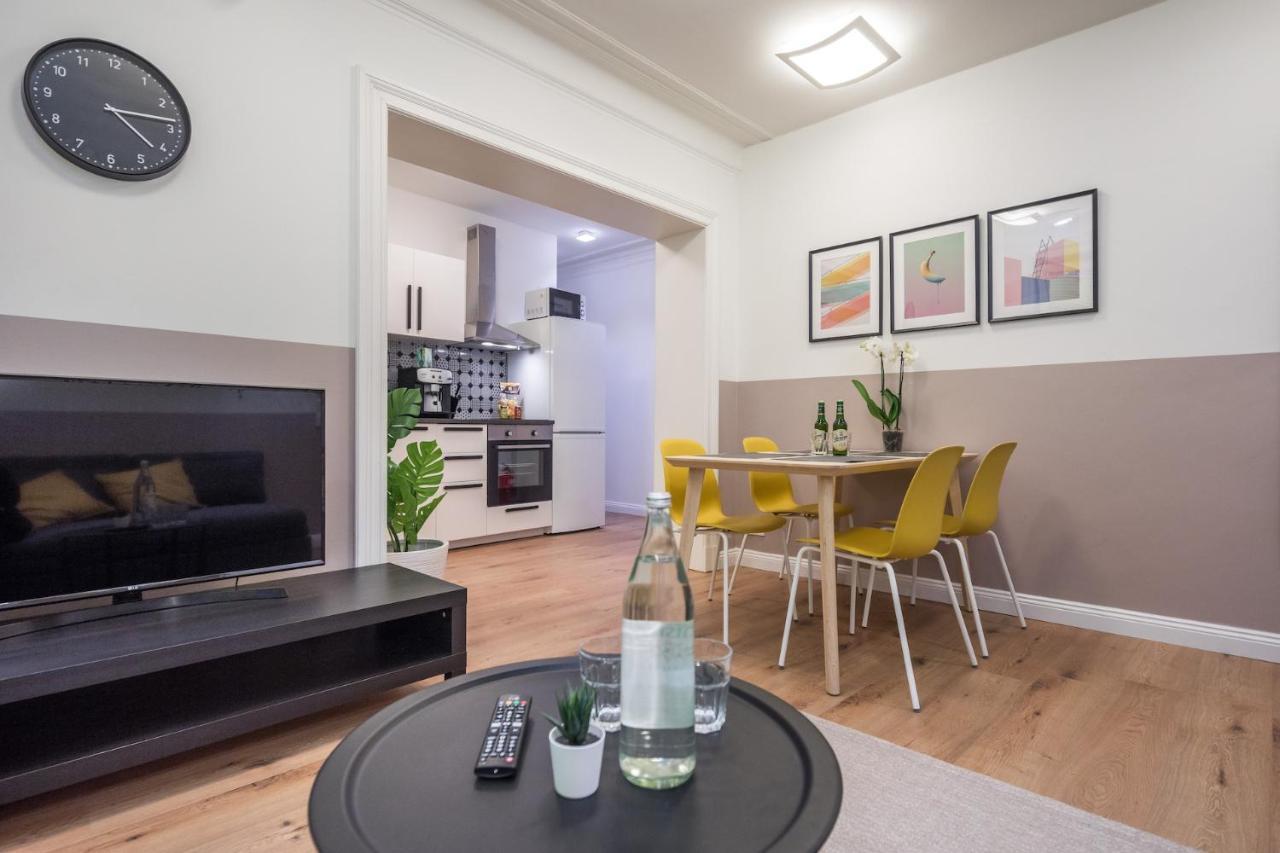 Apartment Stylish & Cosy Next To The U-bahn *