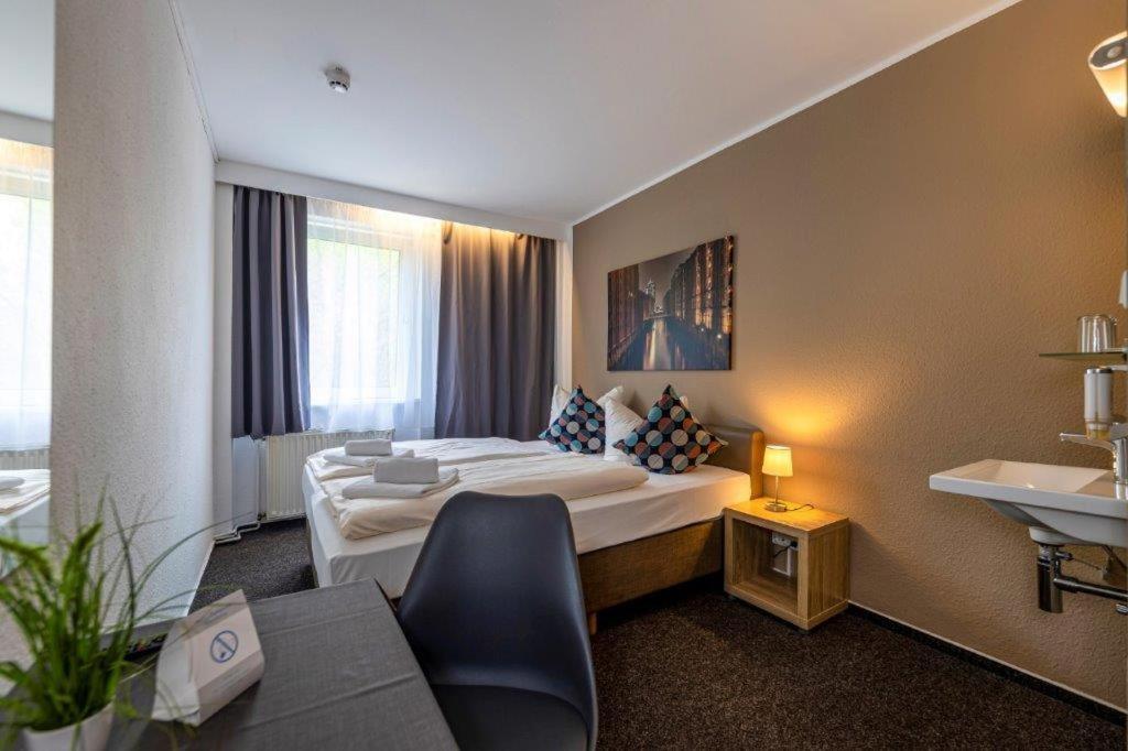 Hotel Auto-parkhotel 2*